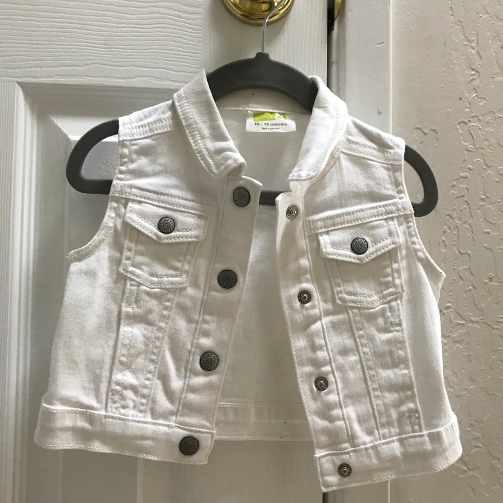 White denim vest